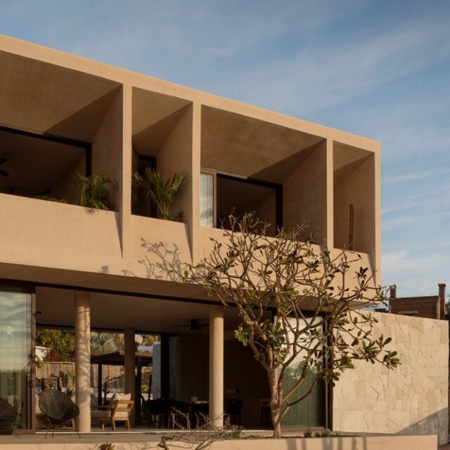 Casa Ka'anche en Todos Santos, Baja California Sur, México.
Obra de Ápiron.
Fotografías de César Belio.

@apironmx 
@cesarbelio 

———————————————————————
Más proyectos en
www.urbana-design.com.mx

Envía tus proyectos
contacto@urbana-design.com.mx